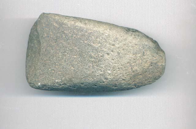 Каменный топор